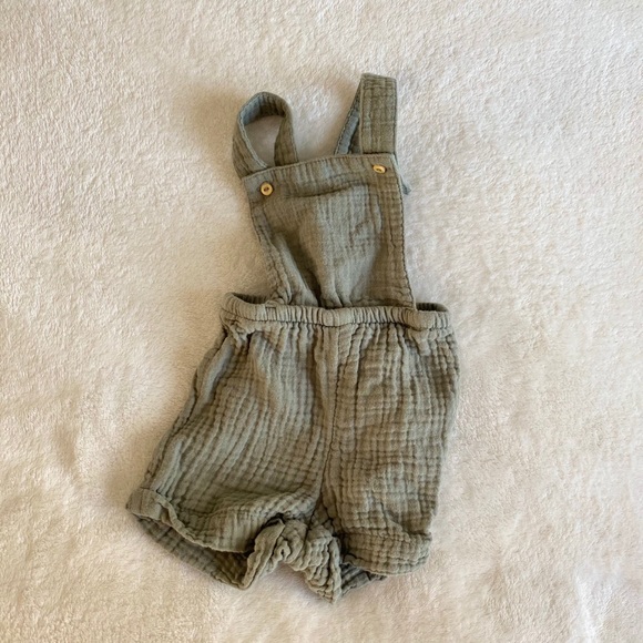 H&M Other - HM cotton baby short overalls